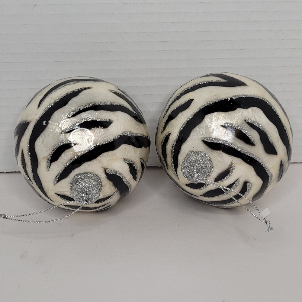 Cloisonne Style Zebra Pattern Christmas Ornaments 4" Ball Pearl & Silver Accents - Picture 5 of 9